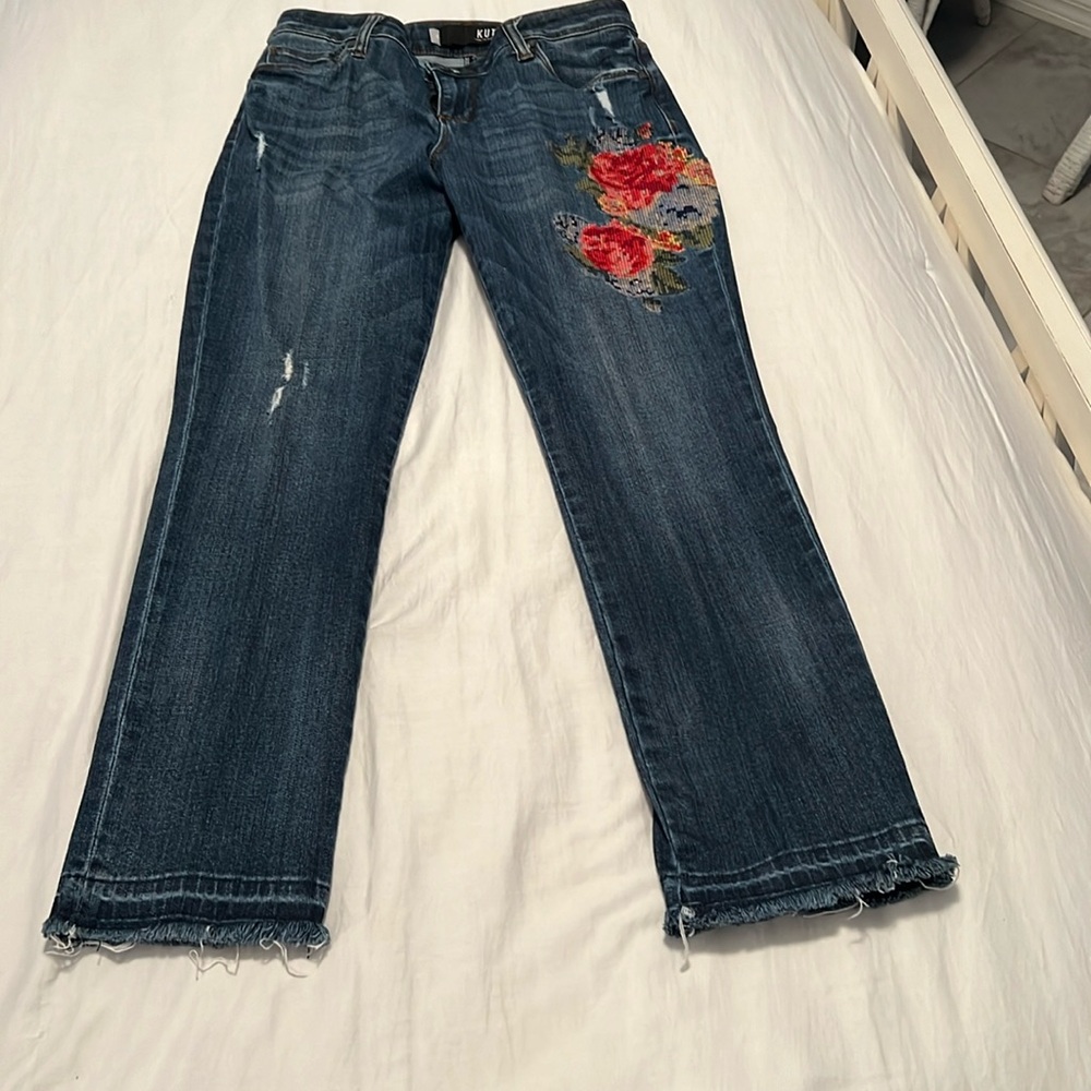 Kit From The Kloth ankle straight leg jeans with floral embroidery